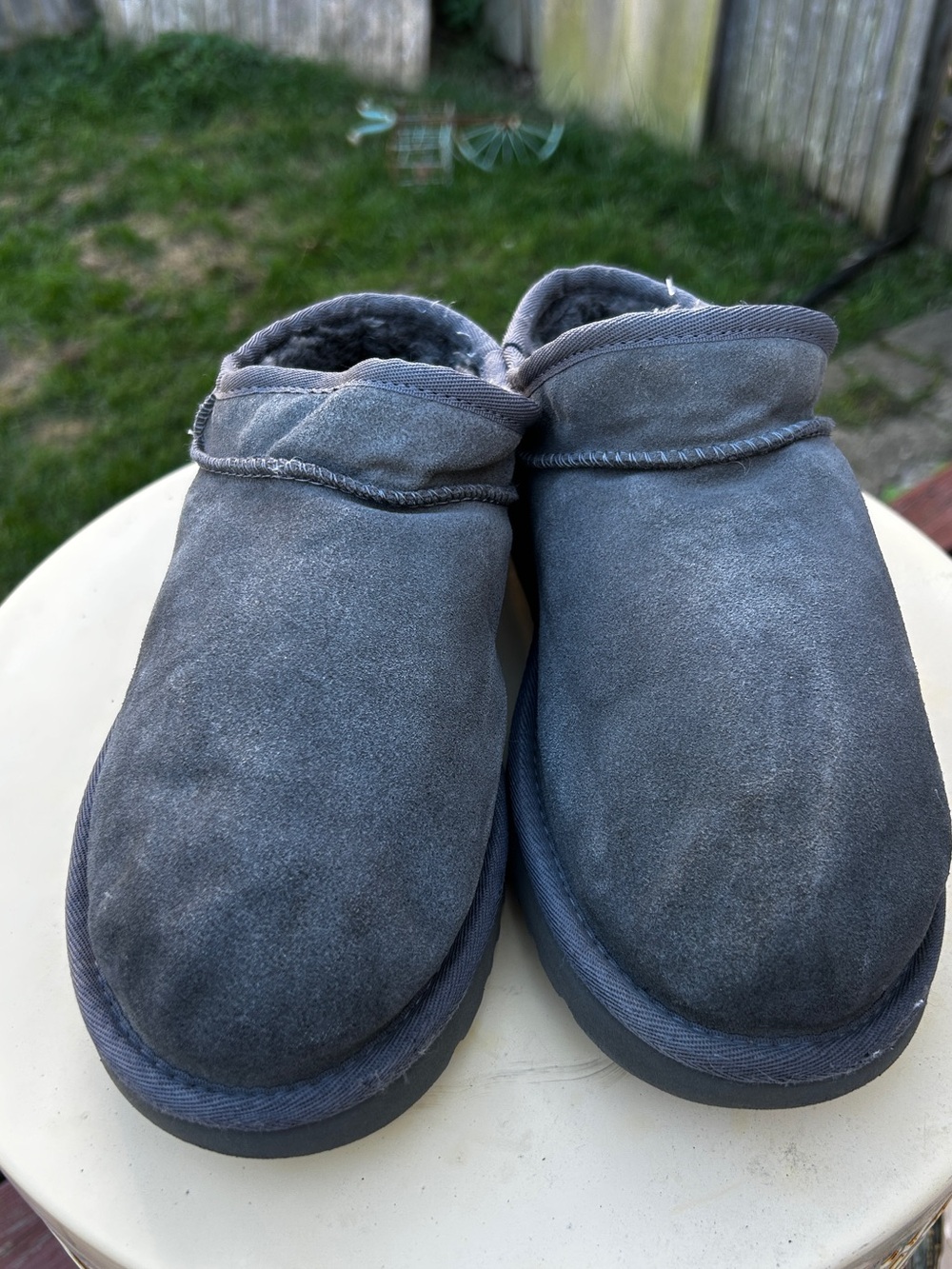 UGG Classic Slipper Women’s 10 Gray Suede Shearling Lined 1108193